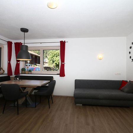 Quiet Holiday Flat Near The Mayrhofen Ski Area Schwendau Exterior foto