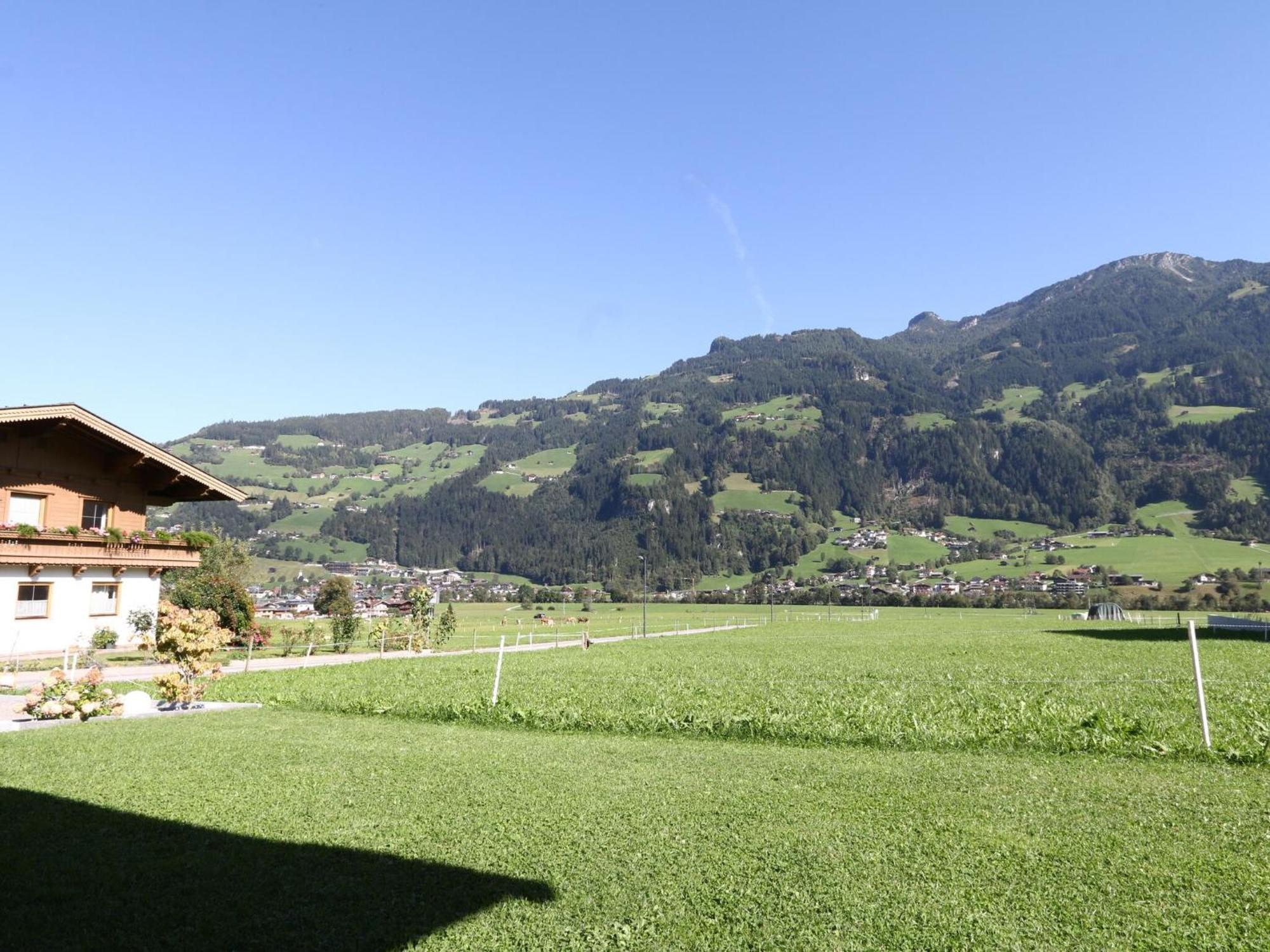 Quiet Holiday Flat Near The Mayrhofen Ski Area Schwendau Exterior foto
